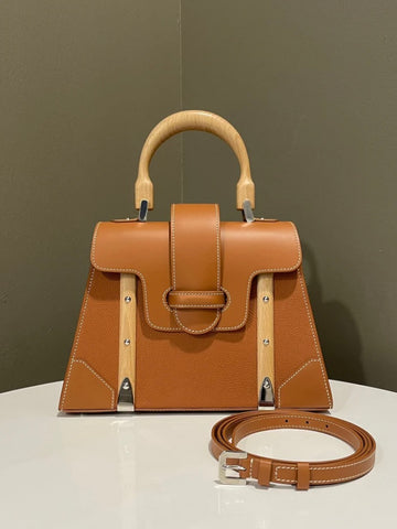 Open image in slideshow, Goyard Saigon Gold Grainy Leather