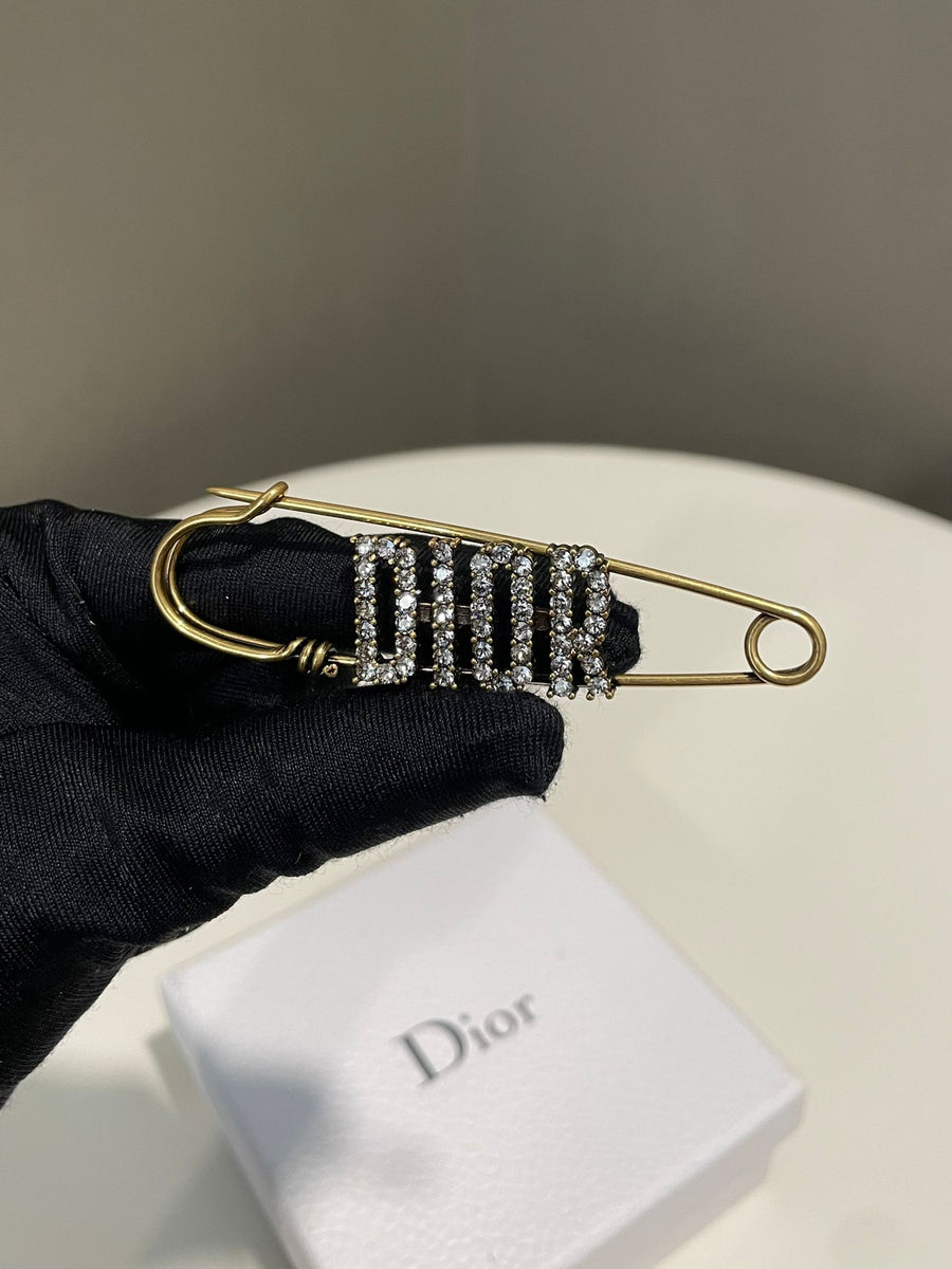 Dior Safety Pin brooch Crystal – LOVELOTSLUXURY
