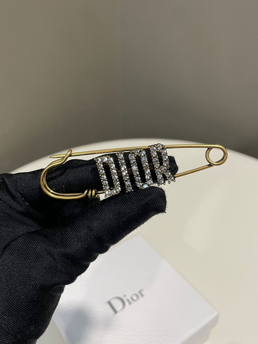 Dior Safety Pin brooch Crystal – LOVELOTSLUXURY
