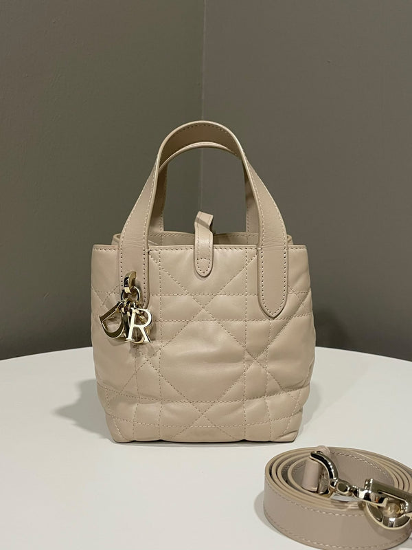 Dior Toujours Reversible Vertical Tote Bag
Beige Macrocannage Lambskin GHW