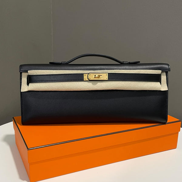 Hermes Kelly Cut
Black Noir