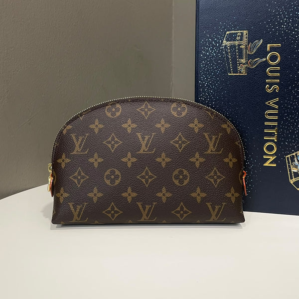 Louis Vuitton Cosmetic Pouch MM
Monogram
