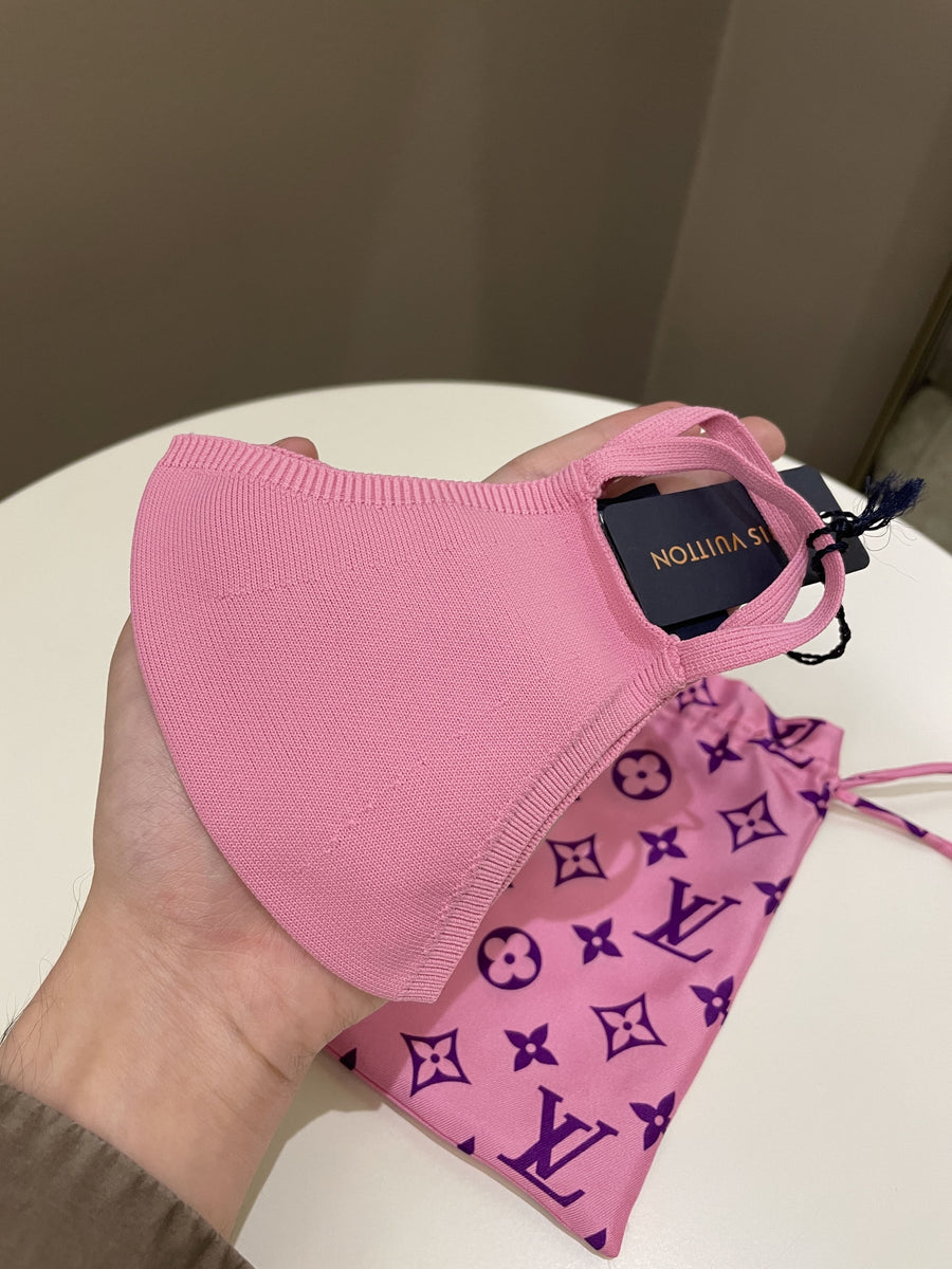 新品未使用 LOUIS VUITTON ピンク マスク セット Louis Vuitton Maille Mask Set Rose Polyamide – LOVELOTSLUXURY