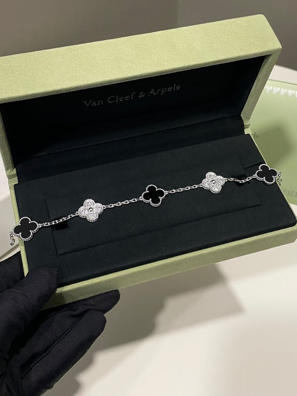 Van Cleef & Arpels Vintage Alhambra 5 Motifs Bracelet Onyx Diamonds
