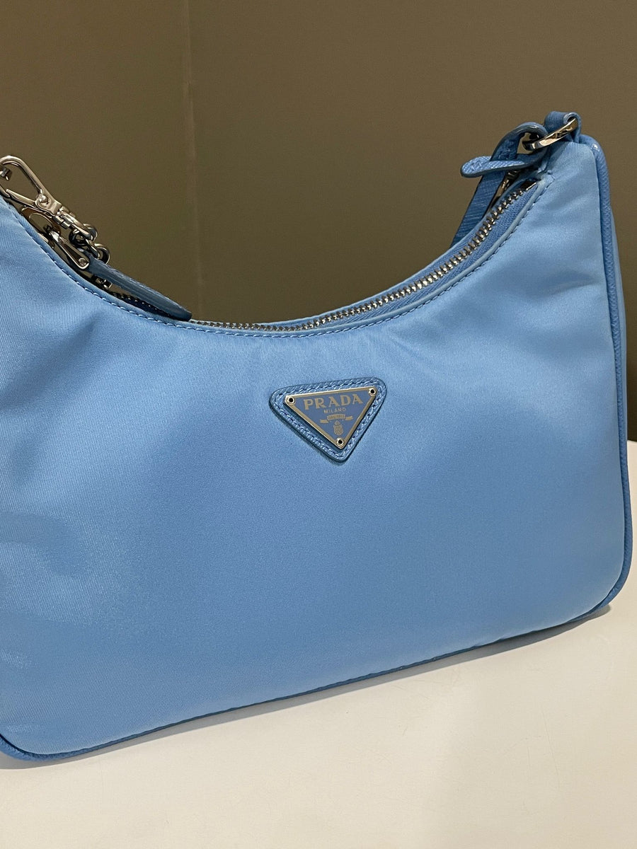 海外限定 Re-Edition2005Re-Nylonバッグ ライトブルー/シルバー Light Blue Prada Re-Edition 2005 Re-Nylon and Saffiano mini