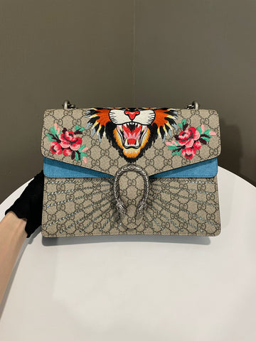 Open image in slideshow, Gucci Dionysus Shoulder Bag Supreme Monogram Cat Rhinestones embellished