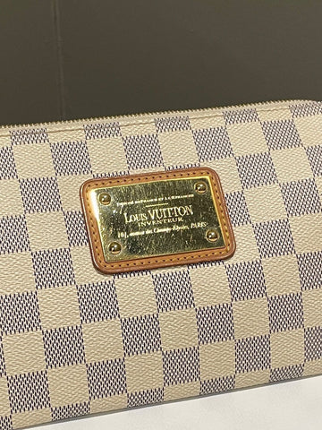 Open image in slideshow, Louis Vuitton Ava Pochette Damien Azur