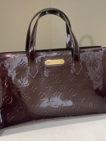 Open image in slideshow, Louis Vuitton Wilshire PM Tote Bag Amarante Vernis