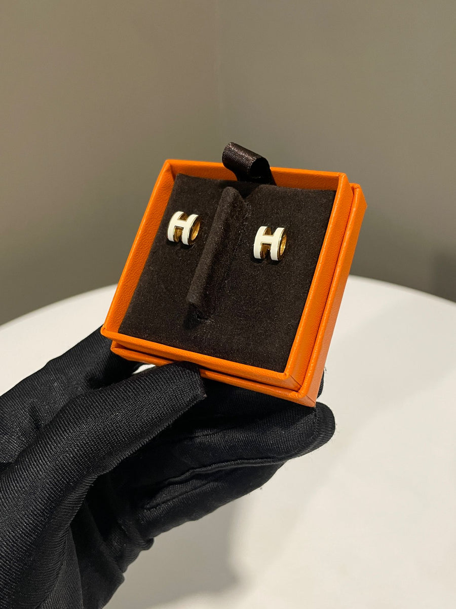 *シンプルでお洒落♪*【HERMES】Mini Pop H Earring 新作 Mini Pop H earrings | Hermès USA