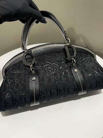 Open image in slideshow, Dior Diorissimo Top Handle Black / Embroidery