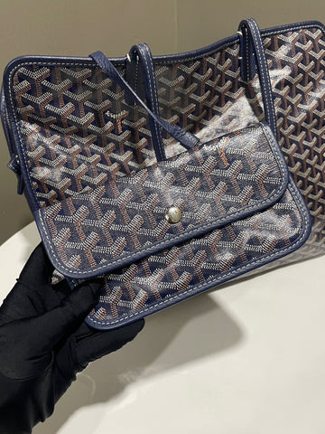 Open image in slideshow, Goyard Hardy PM Bag Bleu Marine Canvas