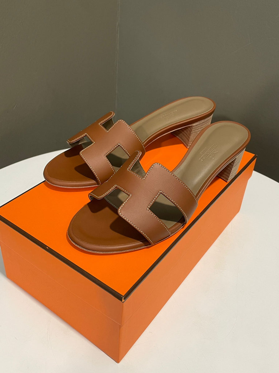 Hermes Oasis Sandals Gold Size 37.5 – LOVELOTSLUXURY