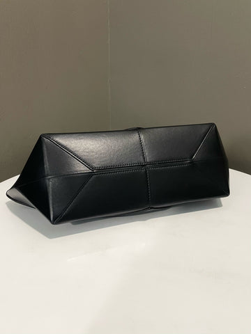 Open image in slideshow, Loewe Puzzle Fold Crop Shoulder Bag Black Calfskin