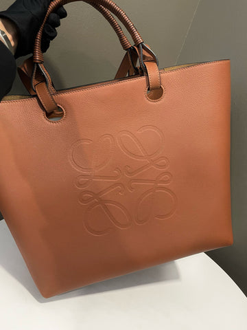 Open image in slideshow, Loewe Anagram Tote Bag Tan Brown Grained Calfskin