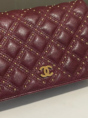 Open image in slideshow, Chanel Metier D’art Wallet On Chain Burgundy