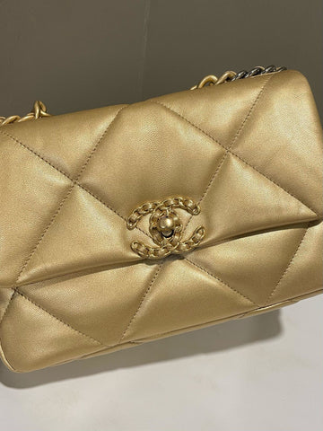 Open image in slideshow, Chanel 19 Flap Bag Golden