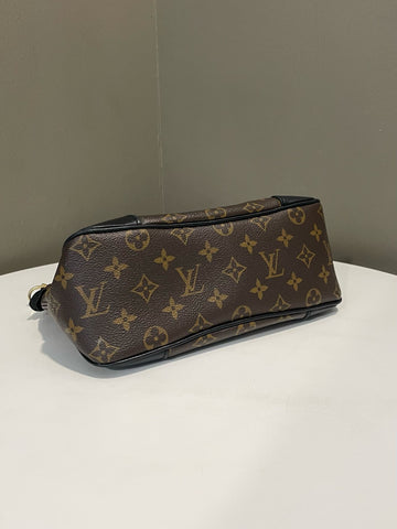 Open image in slideshow, Louis Vuitton Boulogne Monogram / Black