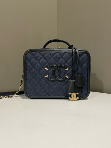 Open image in slideshow, Chanel Filigree Vanity Case Navy / Black Caviar