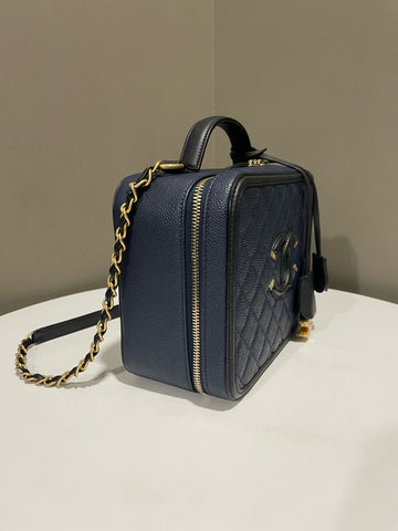 Open image in slideshow, Chanel Filigree Vanity Case Navy / Black Caviar