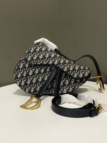 Open image in slideshow, Dior Saddle Bag with Strap Classic Oblique