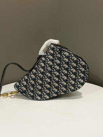 Open image in slideshow, Dior Saddle Bag with Strap Classic Oblique
