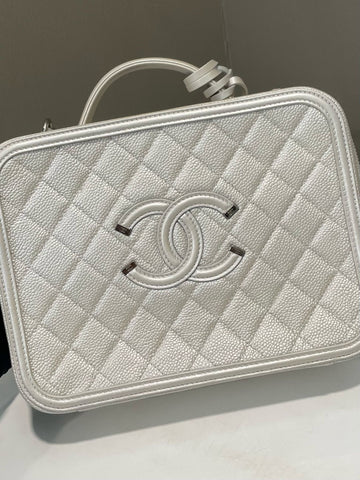 Open image in slideshow, Chanel Filigree Vanity Case Silver Caviar