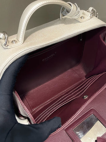 Open image in slideshow, Chanel Filigree Vanity Case Silver Caviar