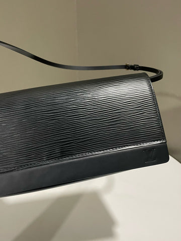 Open image in slideshow, Louis Vuitton Honfleur Clutch Black Epi