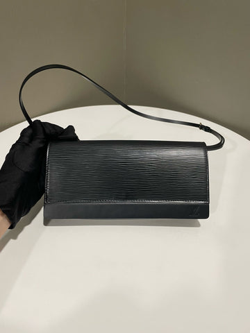 Open image in slideshow, Louis Vuitton Honfleur Clutch Black Epi