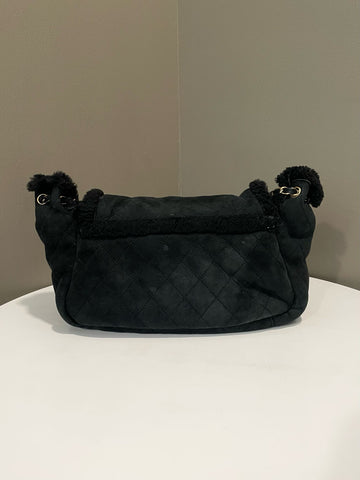 Open image in slideshow, Chanel Shearling Accordion Flap Bag Black Suede
