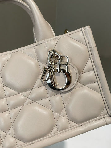 Open image in slideshow, Dior Macrocannage Book Tote Powder Beige Calfskin