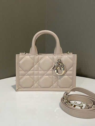 Open image in slideshow, Dior Macrocannage Book Tote Powder Beige Calfskin