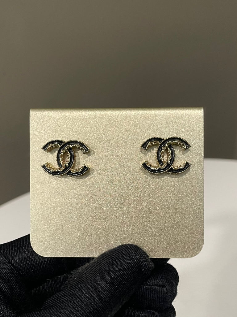 Chanel 14V Cc Earring Black Enamel