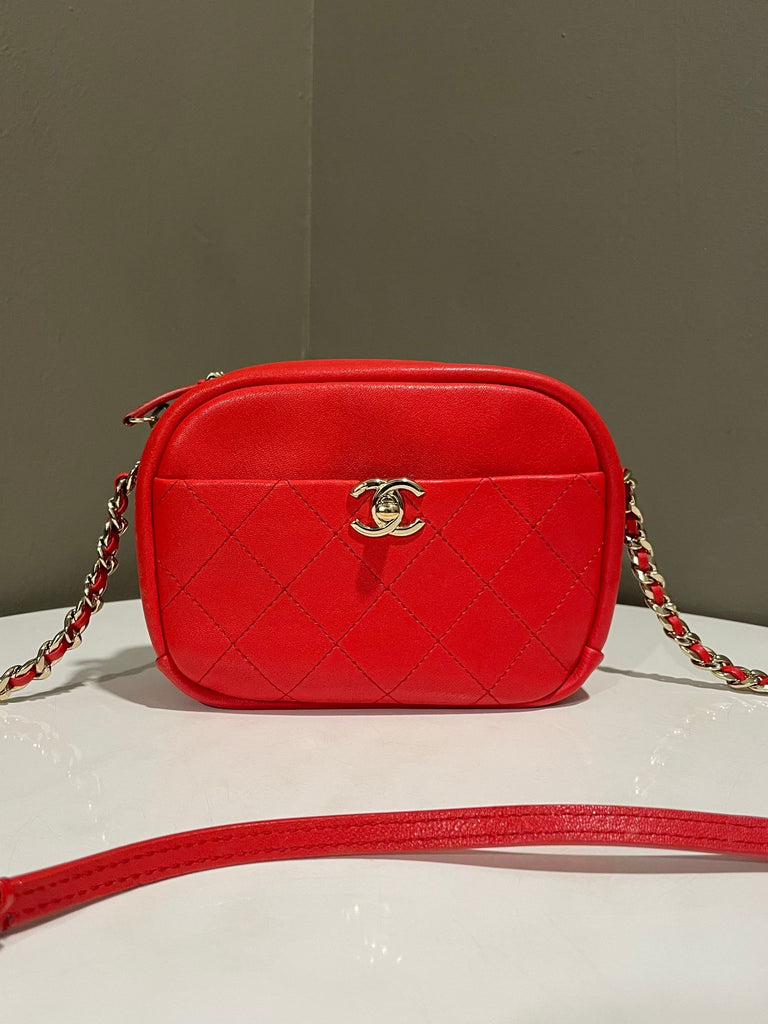 Chanel 19C Casual Trip Camera Case Red Goatskin