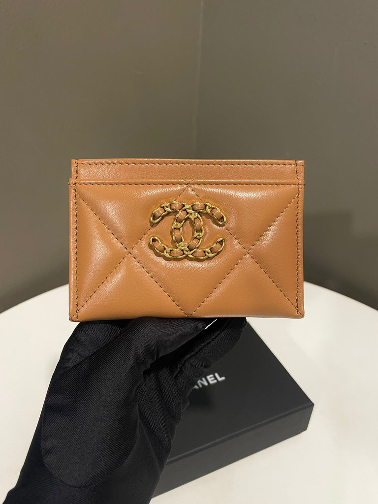 Chanel 19 Card Holder Caramel Lambskin