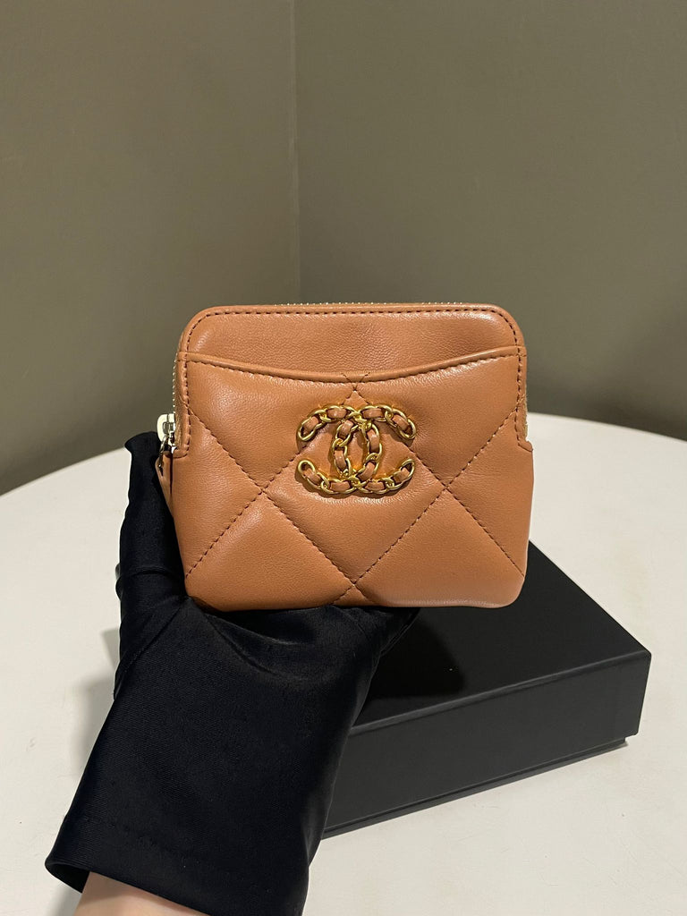 Chanel 19 Square Zip Around Card Holder Caramel Lambskin
