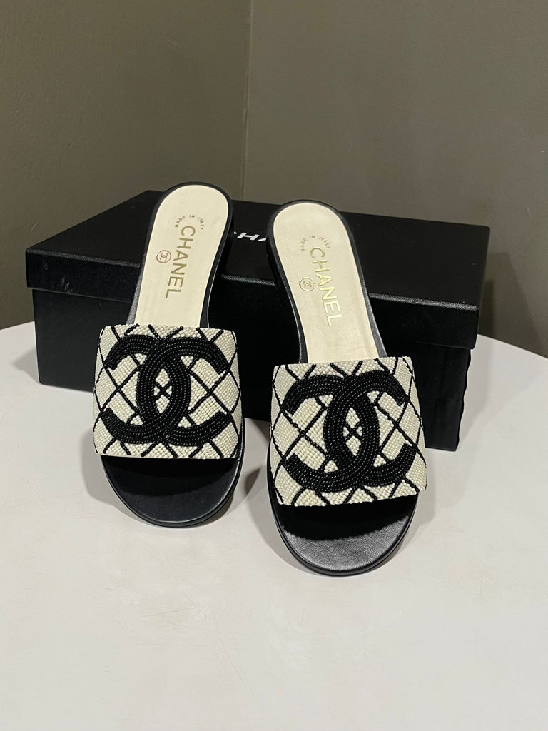 Chanel 20P Beaded Cc Slide Black/ White Size 37C