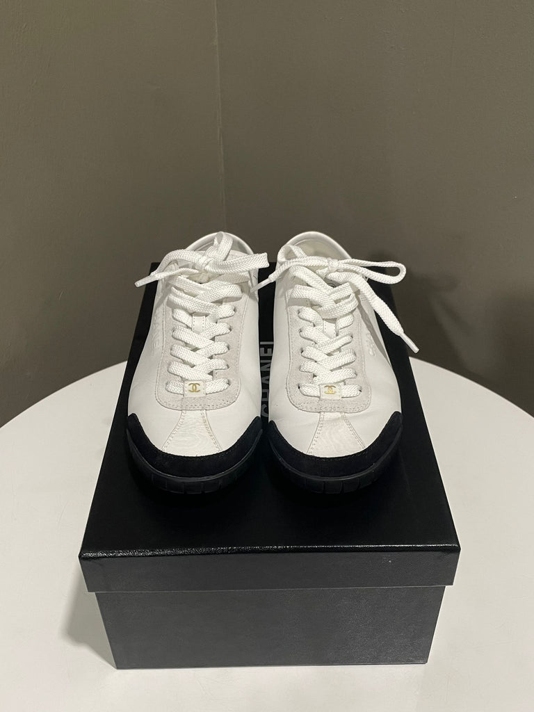 Chanel 24S Cc Sneaker White/ Black
