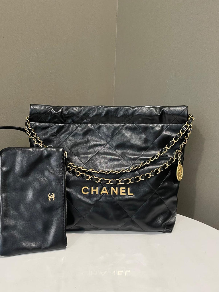 Chanel 25A 22 Small Black