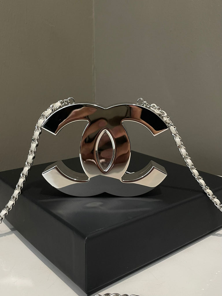 Chanel 25C CC‑logo Minaudière Silver