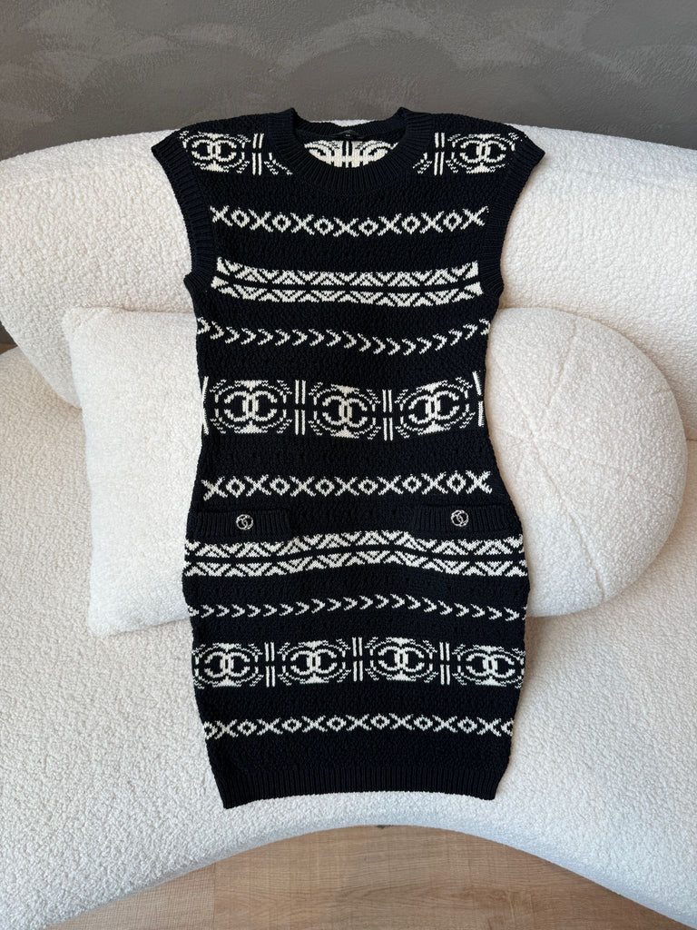 Chanel Cc Logo Sleeveless Knit Dress Black Ivory 