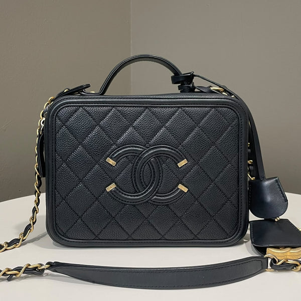 Chanel Filigree Vanity Case
Black Caviar 