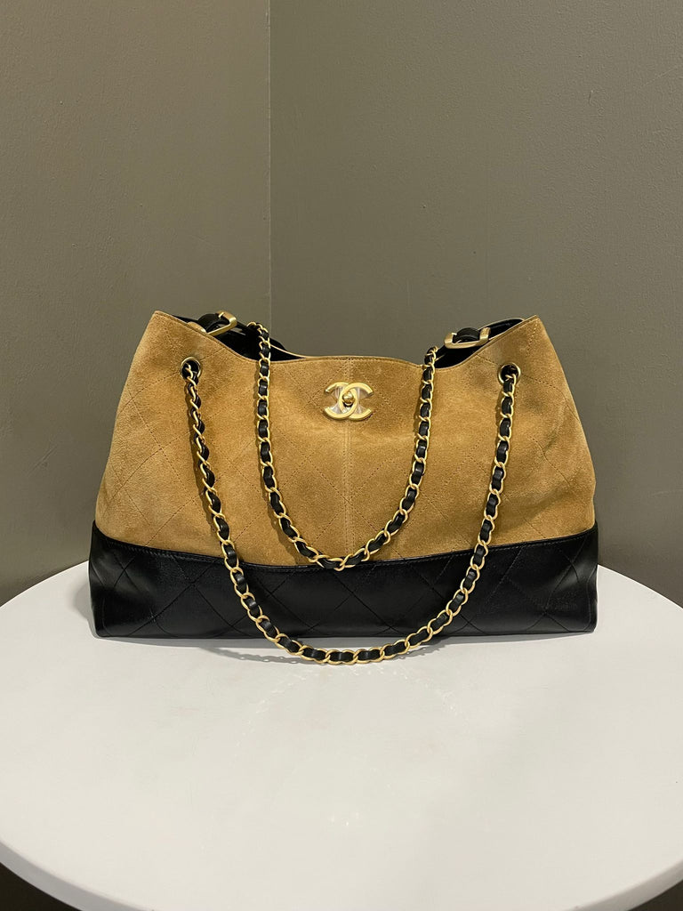 Chanel Metiers D’art Cc Shopper Tote
Beige/ Black Suede Calfskin/ Lambskin