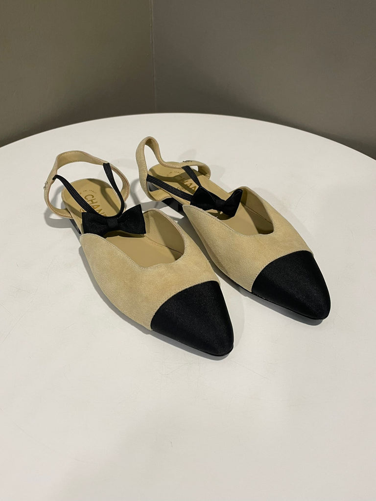 Chanel CC Bow Ankle Strap Slingback Flats Beige Suede Size 40C