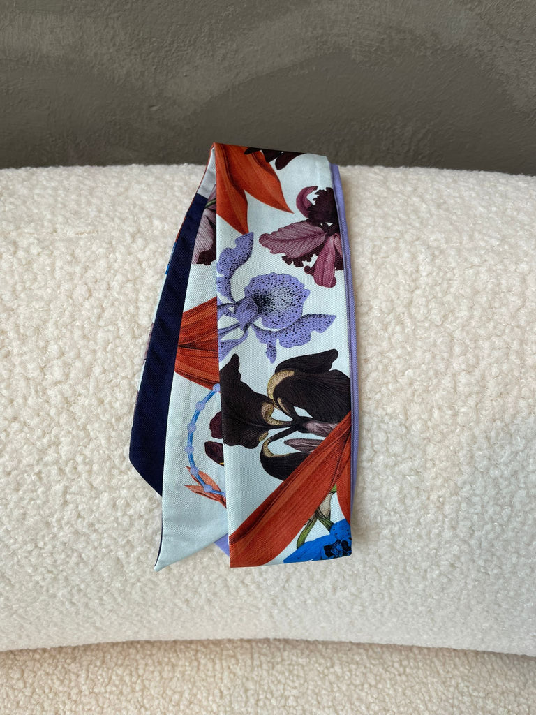 Dior ABCDior I Mitzah Scarf 
White / Purple / Multicolor   