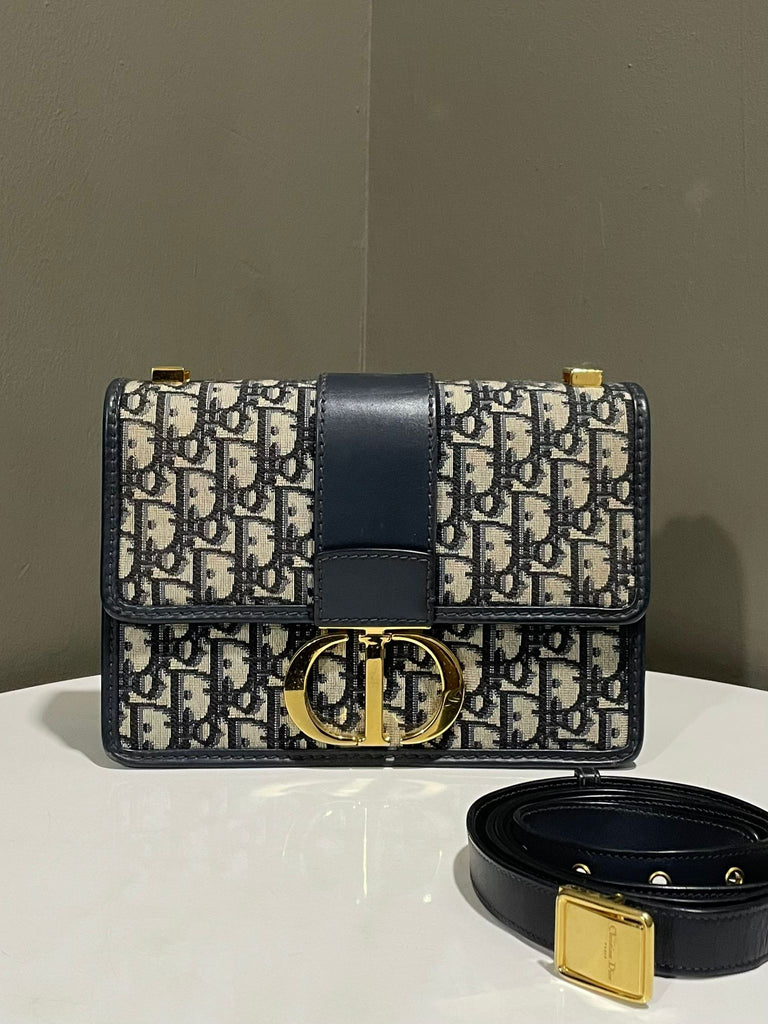 Dior Montaigne 30 Blue Oblique