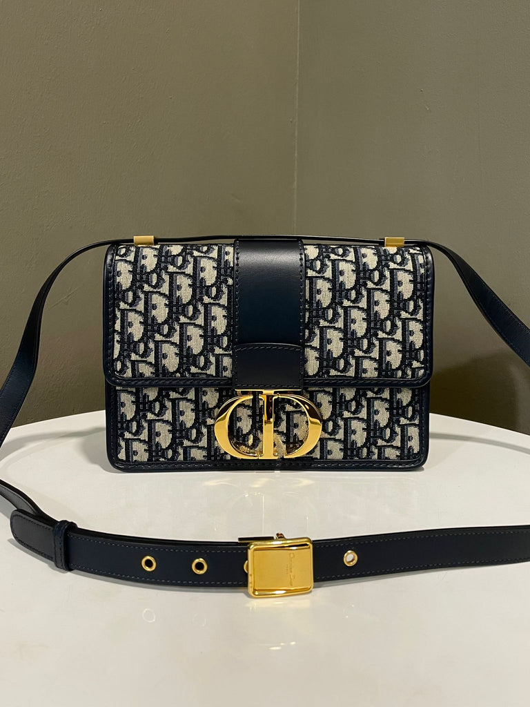 Dior Montaigne 30 Blue Oblique