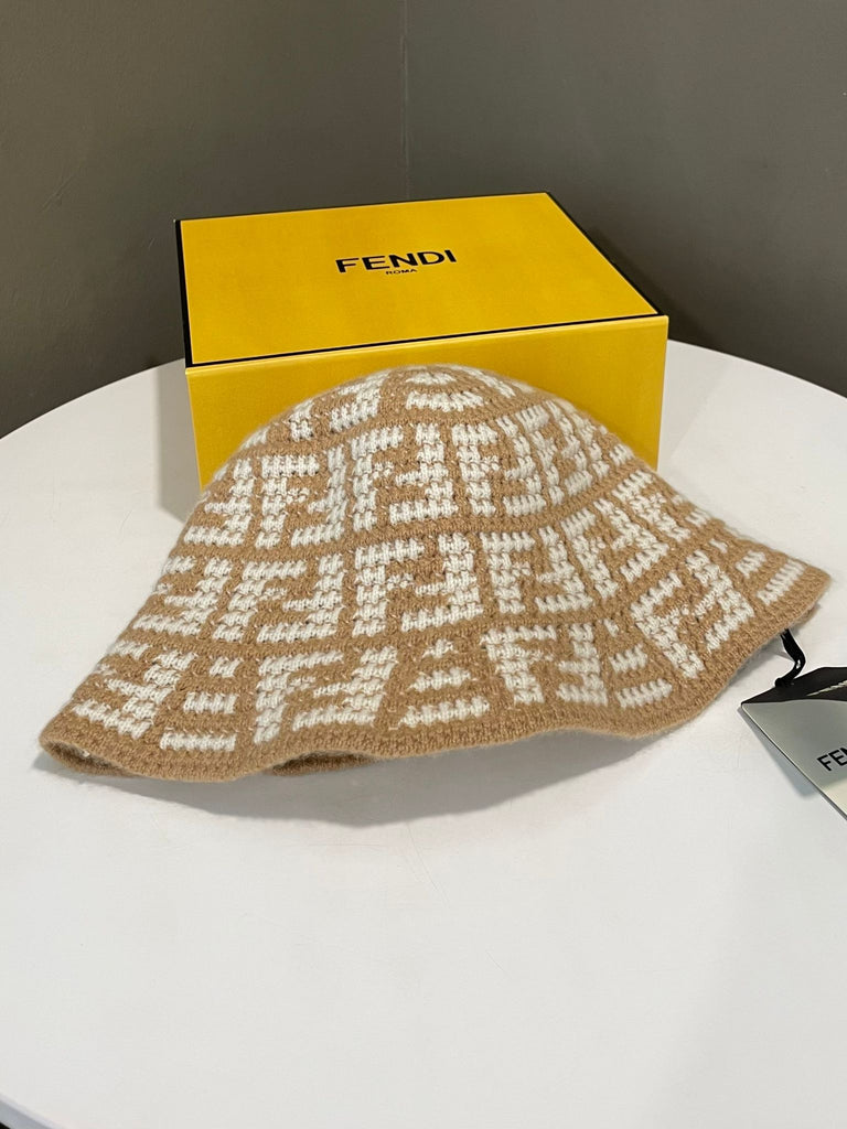Fendi FF Clochette Bucket Hat Camel Beige / White