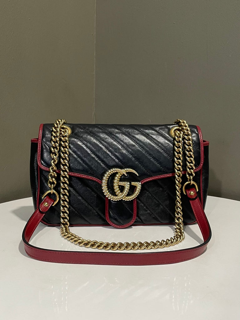 Gucci GG Marmont Flap Bag Black / Red Calfskin