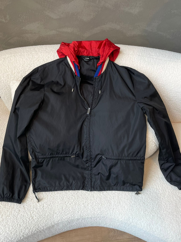 Gucci Vintage Logo Windbreaker Jacket with Detachable Hoodie Black / Red / Multicolor